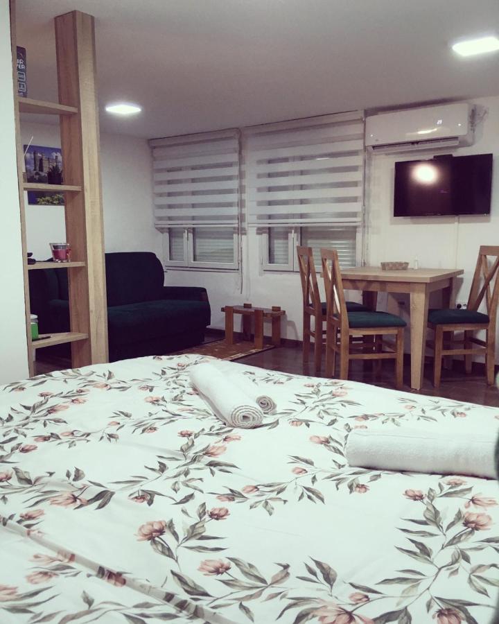 Mia Apartmani - Novoizgradjeni Objekat Gornji Milanovac Exterior foto